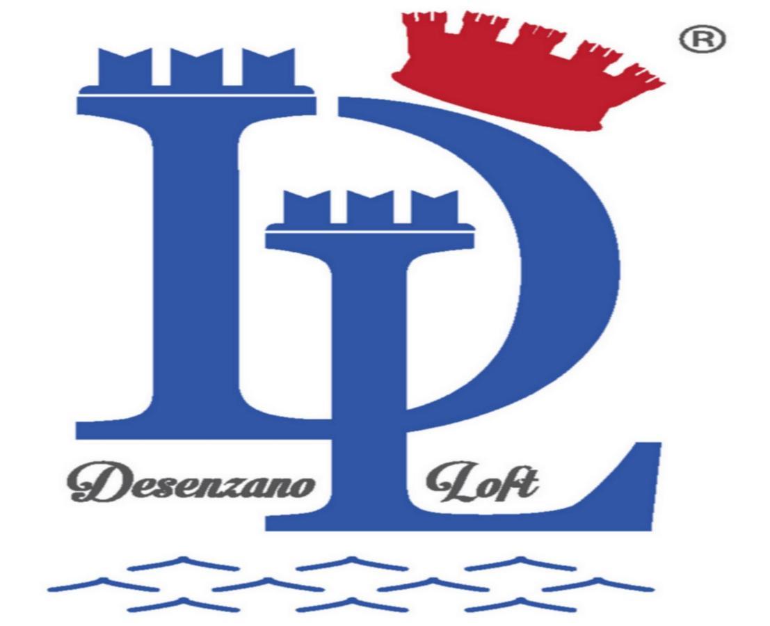 Desenzanoloft Official Partner Marriott Homes & Villas -Penthouse Never Say Never Sirmione Castle View Esterno foto